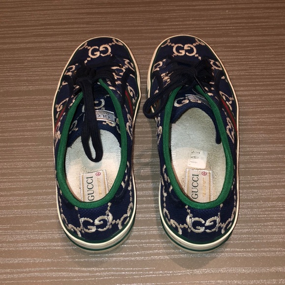 Autentic Gucci Sneakers - Picture 2 of 5